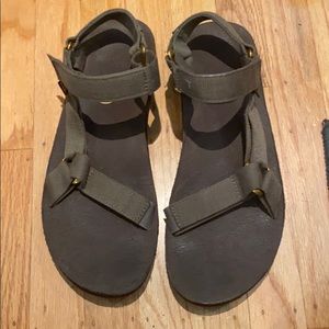 NWOT Leather Tevas